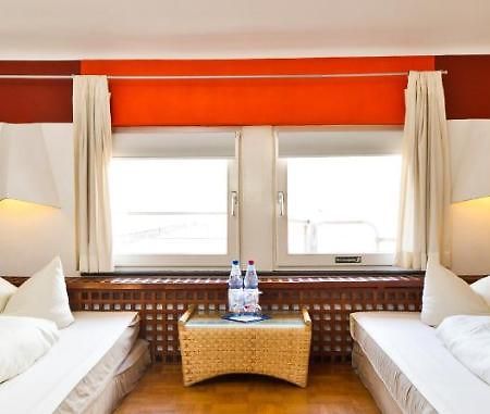 Hotel Monpti Хайделберг Екстериор снимка