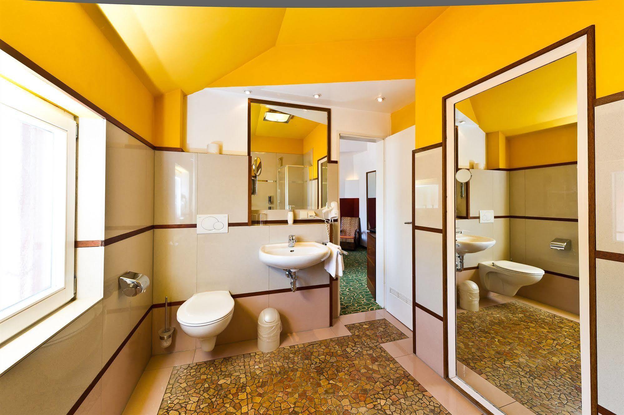 Hotel Monpti Хайделберг Екстериор снимка