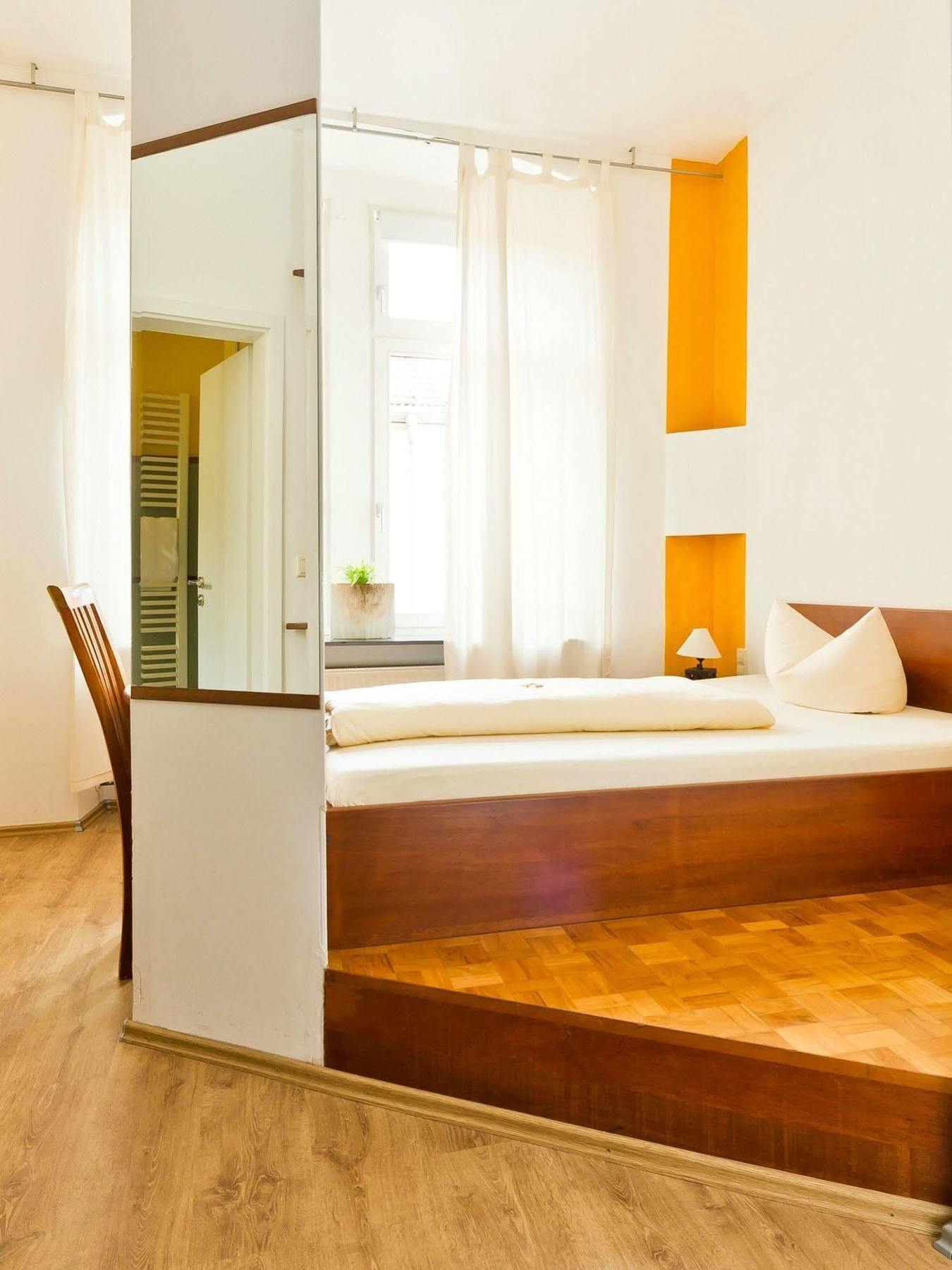 Hotel Monpti Хайделберг Екстериор снимка